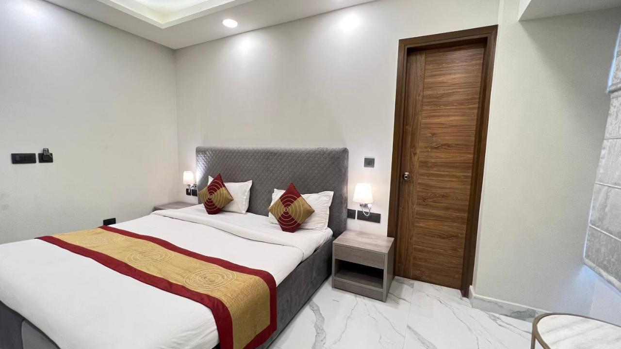 Bed and Breakfast The Dream House à New Delhi Extérieur photo